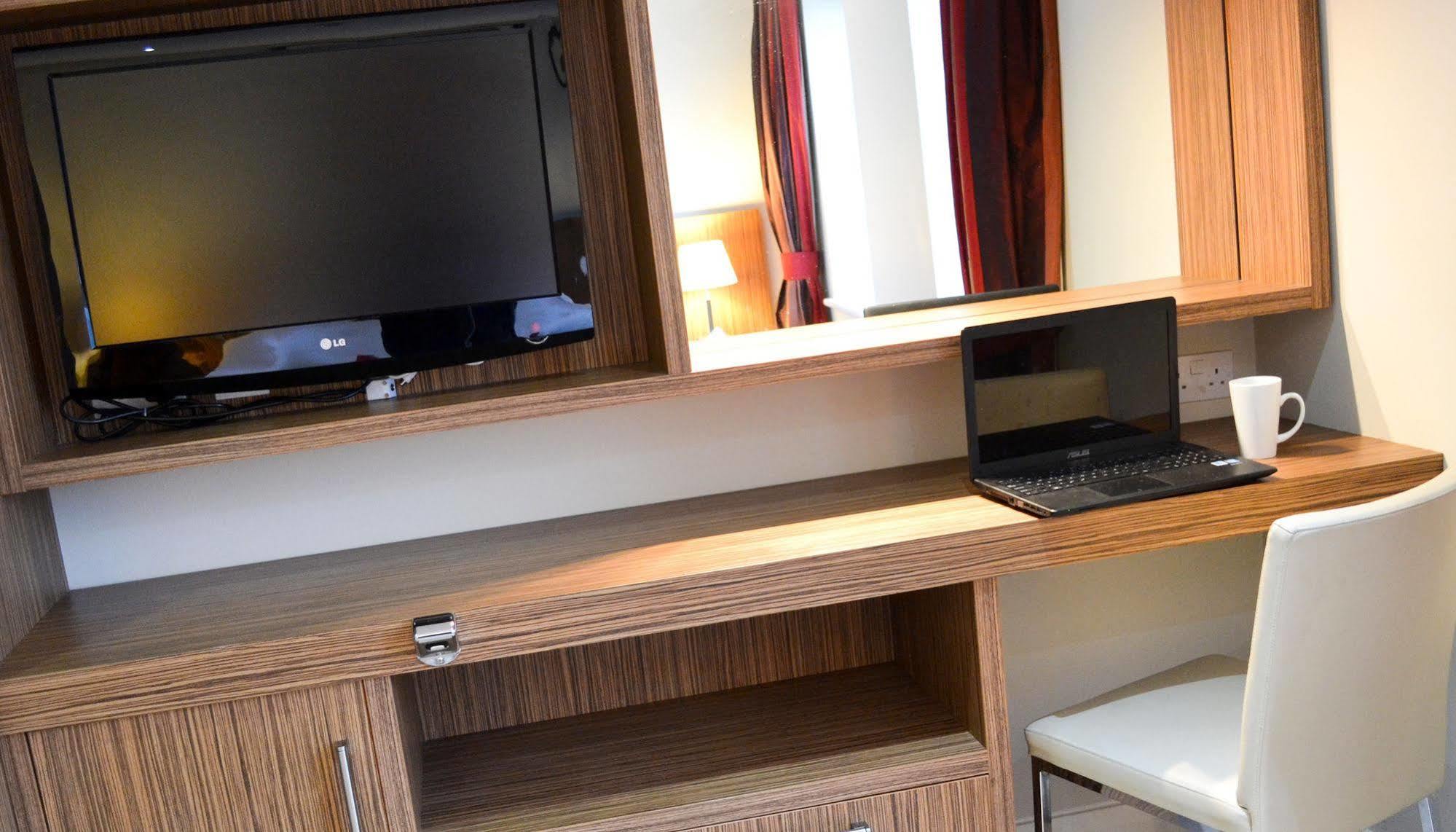 Hotel Plaza And 3*